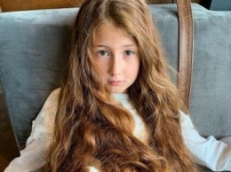 Юная харьковчанка пожертвовала роскошными волосами ради помощи ребенку: фото до и после