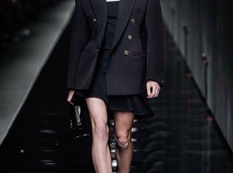 Неделя моды в Милане: новые коллекции Versace, Marni и Etro