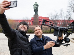 Над Киевом взлетели дроны, которые будут проверять теплосети