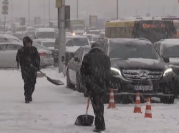 Во власти двух циклонов: синоптики предупредили о снежном апокалипсисе в Украине