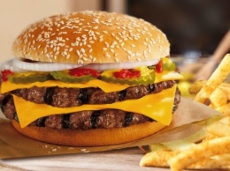 Burger King показал заплесневелый гамбургер в рекламе