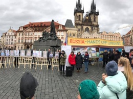 В Праге открыли фотовыставку, посвященную украинским матерям погибших военных (ФОТО)