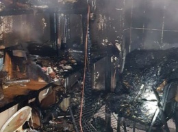 Пожар в гостинице на Закарпатье: постояльцев выносили на руках из горящего здания