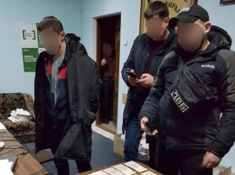 В Хмельницком правоохранители задержали псевдополицейських-гастролеров