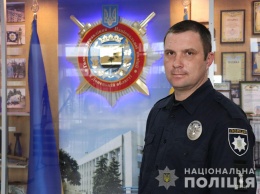 В Донецкой области полицейский спас двух детей, которые провалились под лед