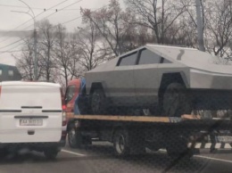 Tesla Cybertruck заметили в Киеве: есть фото