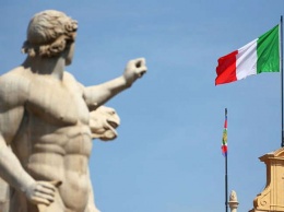 Картина Рафаэля спровоцировала скандал в Италии
