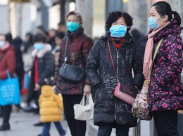 Гонконг выплатит жителям по $1200 из-за коронавируса