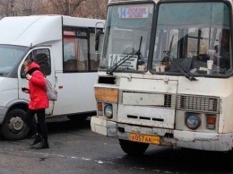 В оккупированном Донецке маршрутками управляют алкоголики и наркоманы с купленными правами