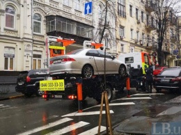 В Киеве эвакуированное авто можно теперь вернуть в приложении Kyiv Smart City