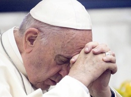 Коронавирус в Италии - после встречи с прихожанами заболел Папа Римский