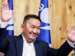 Президента Монголии отправили на двухнедельный карантин после визита в Китай