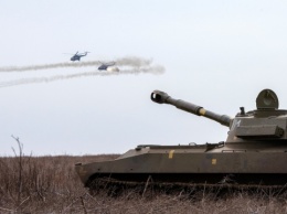 Корабли, артиллерия, авиация: Украина провела на Азове учения с боевыми стрельбами