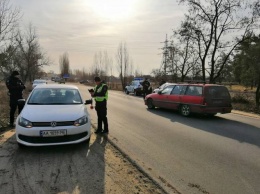 Полицейские провели комплексную отработку в Рубежном (видео)