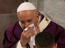 Папа Римский после встречи с прихожанами слег с болезнью