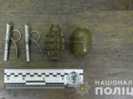 В харьковском метрополитене задержали мужчину с двумя боевыми гранатами