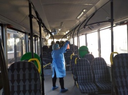 Коронавирус идет: в городе возобновили санобработку общественного транспорта (фото)