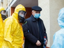 Коронавирус в Черновцах: местные жители устроили бунт под домом больного. Фото
