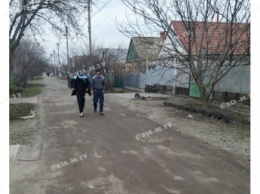 В Мелитополе «закладчики» уже добрались до двора полицейского (фото)
