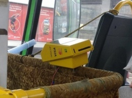 В автобусах заметили новые устройства для оплаты (фото)