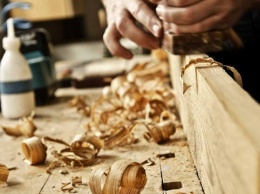 На Хмельнитчине туристов будут учить работать с древесиной