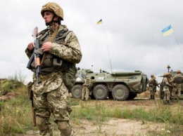 Президент решил допустить иностранных военных на учения в Украину - Рада одобрила