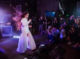 Жизнь на чистой энергии: певица Руслана презентовала новый проект (ВИДЕО)