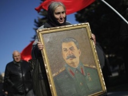 В России активисты устроят салют «в честь смерти Сталина»