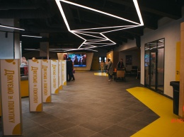 Киносупермаркет и ванна с попкорном: в Днепре открылся новый кинотеатр «Планета Кино»