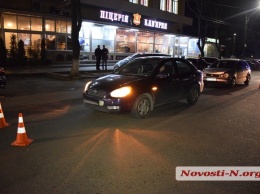 В центре Николаева «Фольксваген» врезался в «Хюндай» - пострадала девушка-водитель