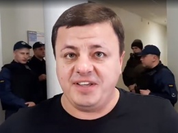 Депутата-участника драки в Жмеринском горсовете отпустили под домашний арест