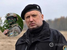 Турчинов приказал выбить спецназ Путина в Симферополе: раскрылись неизвестные детали