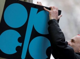 Саудовская Аравия рекордно увеличит добычу нефти из-за срыва сделки ОПЕК
