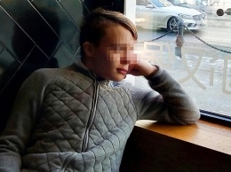 Залитый кровью пол и вызов спецназа: в России подросток загадочно погиб в квартире судьи, фото