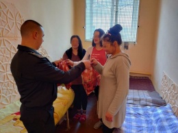 В канун 8 марта в СИЗО Николаева с подарками поздравили заключенных женщин
