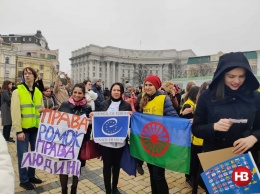 В Киеве прошла акция "Марш женщин" (ФОТО, ВИДЕО)