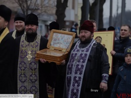 В Виннице московский патриархат собрал 7 тысяч человек на крестный ход против коронавируса (ВИДЕО)