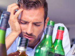 Опасные спиртные напитки: специалисты определили «похмельный» алкоголь