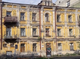 В Киеве десятки исторических домов - на грани разрушения