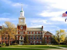 Гарвард переводит студентов на дистанционное обучение из-за коронавируса