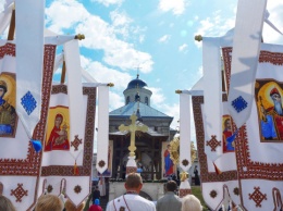 На Тернопольщине перенесли паломничество к реликвии Тернового венца Господня