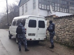 ФСБ проводит обыски в домах крымских татар в Бахчисарае