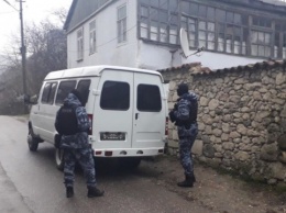 В Крыму проходят обыски и задержания крымскотатарских активистов