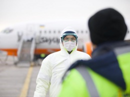 Коронавирус в Украине: двух пассажиров из "Борисполя" отправят на дополнительные тесты в больницу