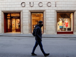 В Италии закрыли все магазины кроме продуктовых и аптек