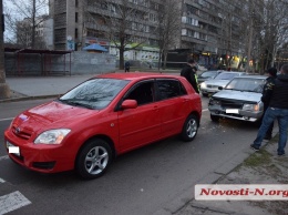 В центре Николаева столкнулись «ВАЗ» и «Тойота»