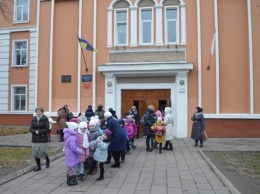 В Харькове не хотят закрывать школы, МОЗ грозит уголовной ответственностью