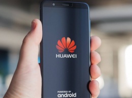 Huawei выпустит смартфон с тремя селфи-камерами