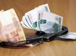 Крымчанин одолжил крупную сумму у пенсионерки, а затем и обокрал ее