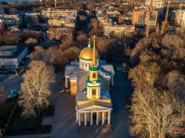 Как выглядит весенняя Соборная площадь в Днепре